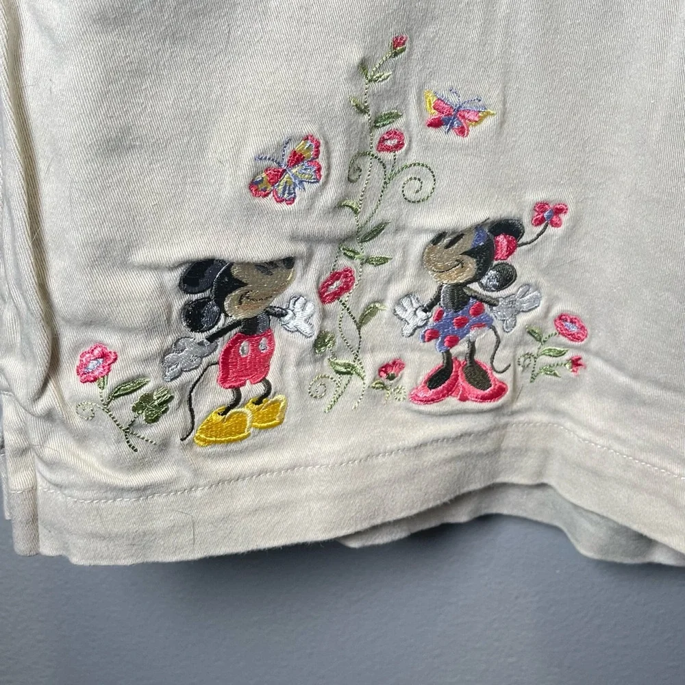 Disney Vintage Women's Embroidered Mickey and Minnie Beige Skort‎ Size Medium
